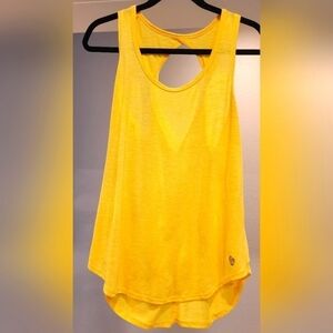 Lemon Yellow, Ellie Workout Top. Cute Detail on Back💛 Size Small